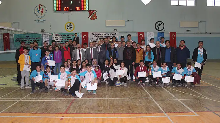Ağrı'da voleybol heyecanı