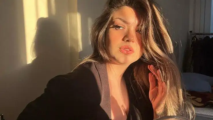 Simge Barankoğlu neden hapse girdi? Simge Barankoğlu nerede yayın yapıyor? Simge Barankoğlu ne kadar kazanıyor? Simge Barankoğlu'nun boyu kaç cm?