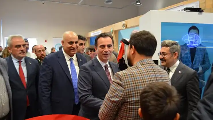 Adilcevaz Belediyesi, Bitlis Tanıtım Günleri'nin Son Gününde Protokolü ve Misafirleri Ağırladı