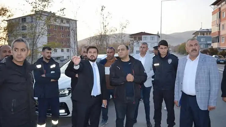 Adilcevaz'da Eski Elektrik Trafosu Yıkılarak Görüntü Kirliliğine Son Verildi