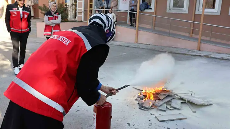 Afet Hazırlığı Artırılıyor: Eğitim Programı ile Farkındalık Çalışmaları Başlatıldı