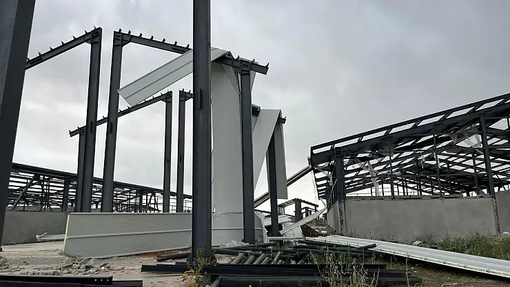 Fırtına, Ağrı'da Türkiye'nin en büyük tesisini vurdu