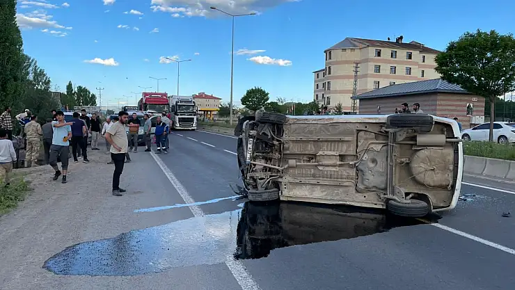 Ağrı çevre yolunda devrilen otomobilin yakıtı yola döküldü: faciadan dönüldü