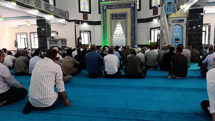 Ağrı'da 15 Temmuz şehitleri dualarla anıldı