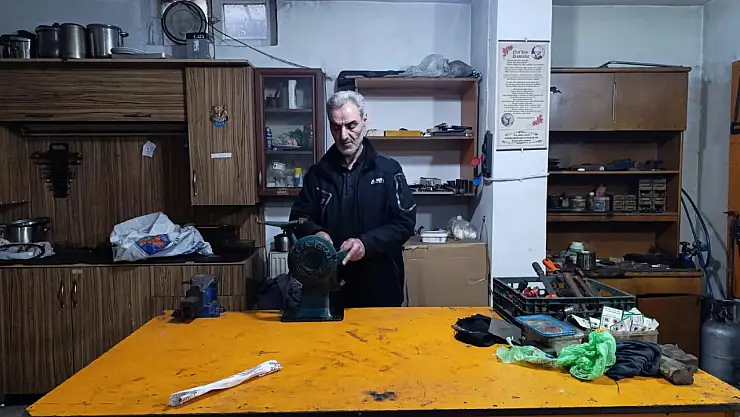 Ağrı'da 70 yıllık Rus yapımı süt makinesi kullanılmaya devam ediyor