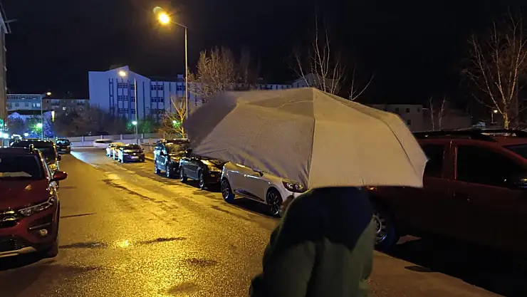 Ağrı'da akşam yağışları etkili oldu