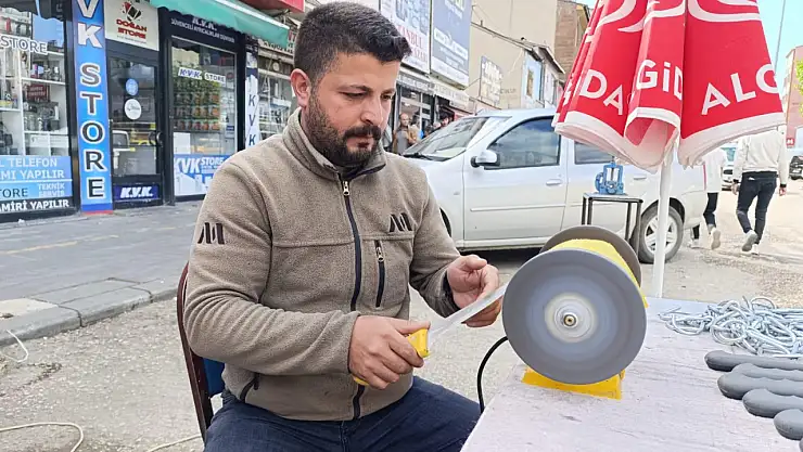 Ağrı'da bayram arefesinde bıçaklar bilelendi