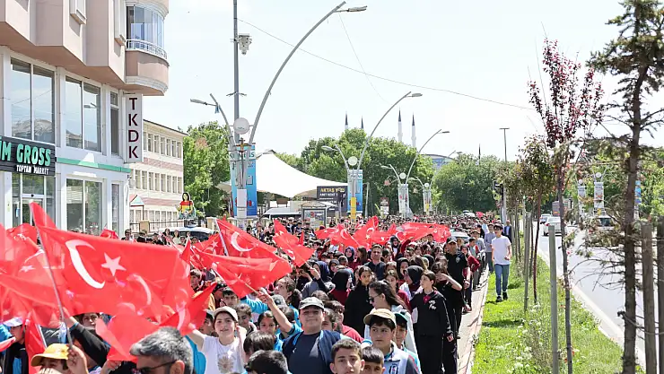 Ağrı'da bilim yürüyüşü büyük ilgi gördü