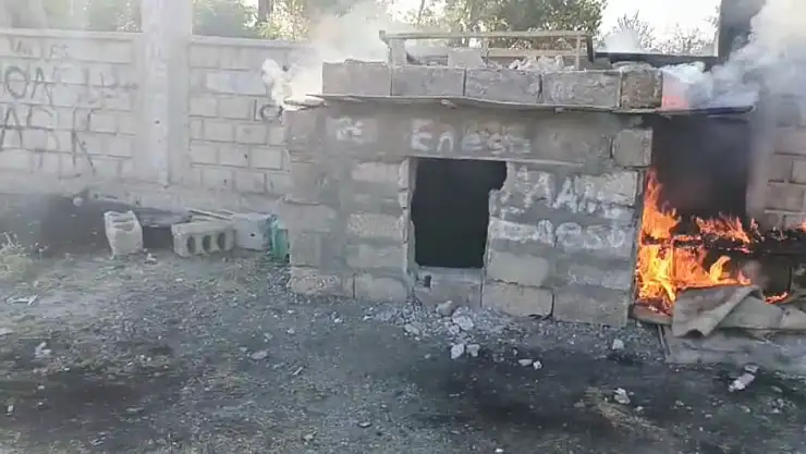 Ağrı'da bir kümeste çıkan alevler kısa sürede kontrol altına alındı