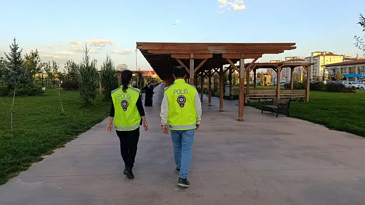 Ağrı'da cadde ve parklarda polis devriyeleri sürüyor