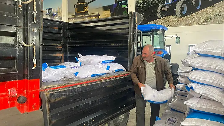 Ağrı'da çiftçilere sertifikalı buğday tohumu desteği