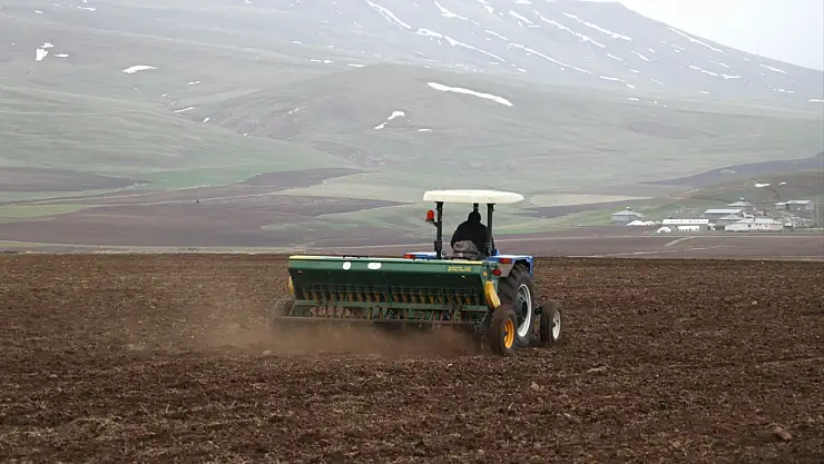 Ağrı'da çiftçilerin sabırlı bekleyişi sona erdi
