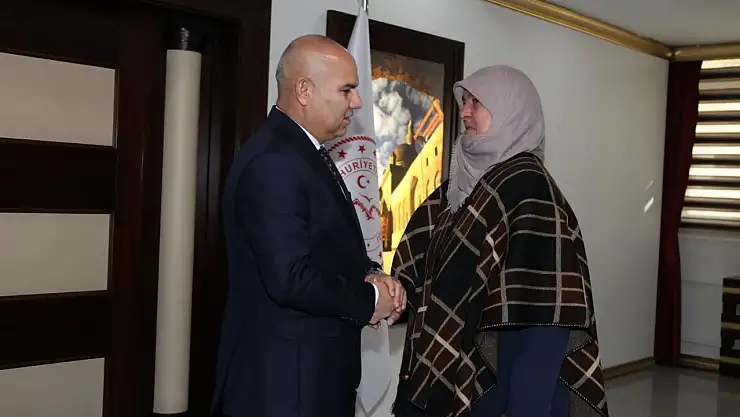 Ağrı'da Cumhuriyet Bayramı coşkusu, tebrikat töreniyle kutlandı