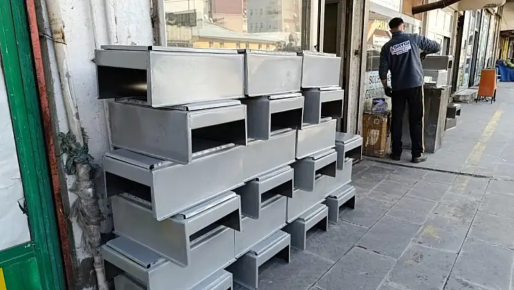 Ağrı'da doğal gaz saatleri için açılır kapanır koruma panosu üretimi sürüyor