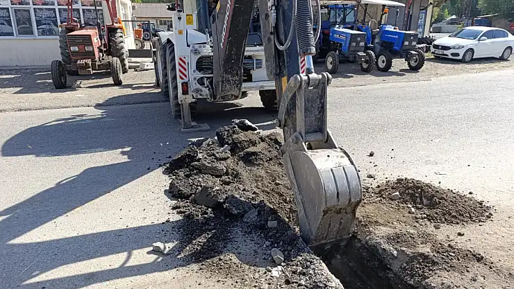 Ağrı'da doğalgaz çalışmaları hız kesmeden devam ediyor