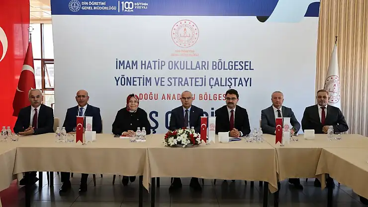 Ağrı'da eğitimde strateji buluşması: 14 İlden 68 yönetici katıldı