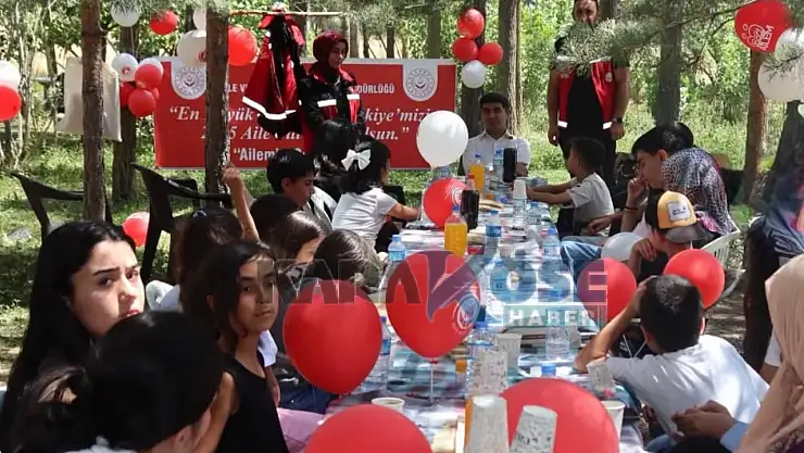 Ağrı'da ekranlar kapandı, aileler bir araya geldi