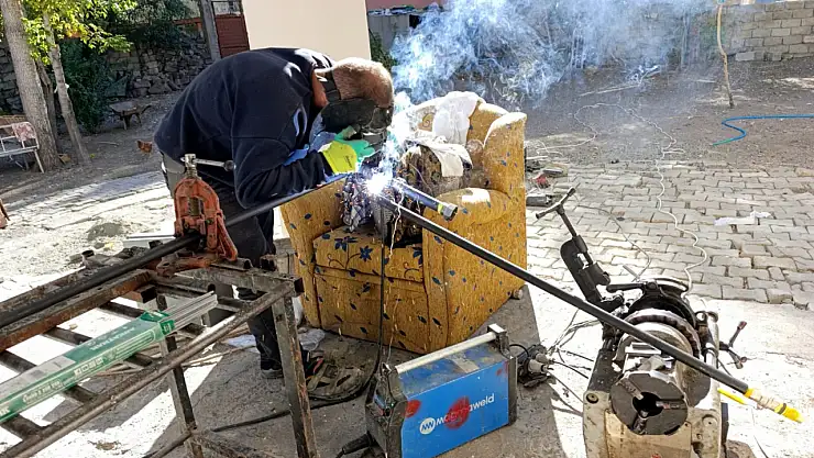 Ağrı'da evlerde doğal gaz mesaisi hızlandı