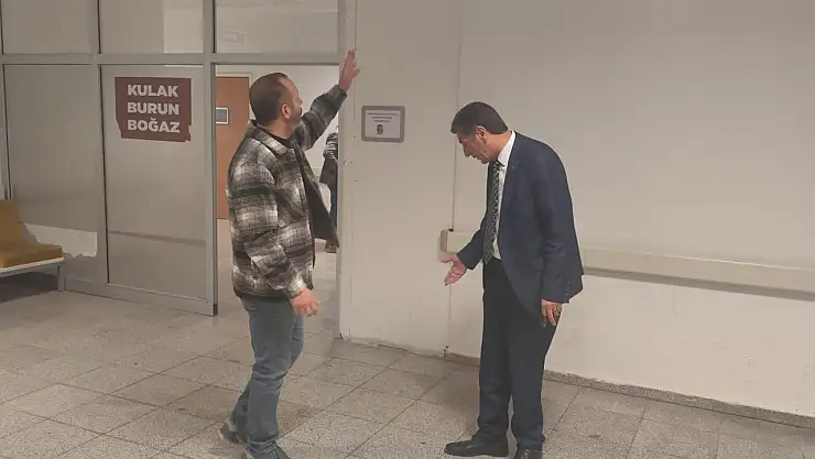 Ağrı'da hastane tuvaletine atılan çocuk bezleri boruları patlatıyor