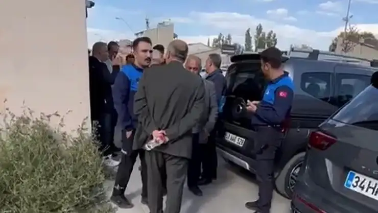 Ağrı'da kaldırım işgallerine karşı zabıta denetimleri devam ediyor