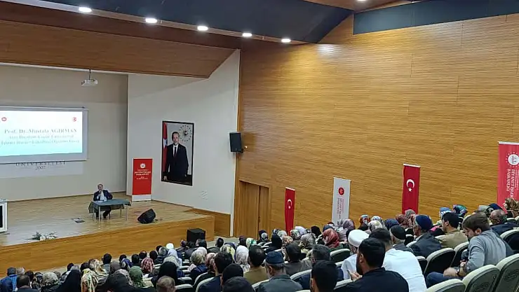 Ağrı'da peygamberimiz ve aile ahlakı üzerine konferans