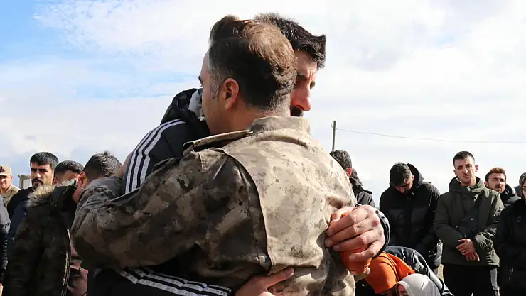 Ağrı'da şehit annesine veda: Müdür Önder, aileye taziye ziyaretinde bulundu