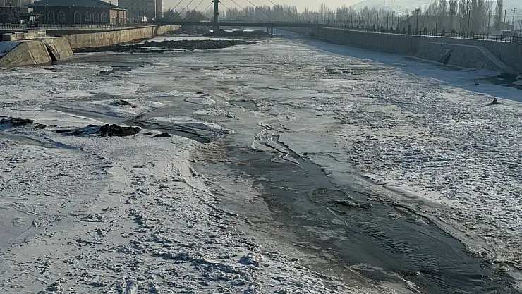 Ağrı'da soğuklar yeniden başladı