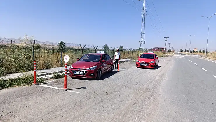 Ağrı'da sürücülere şehir içi ve kırsal alanlarda pratik bilgiler aktarıldı