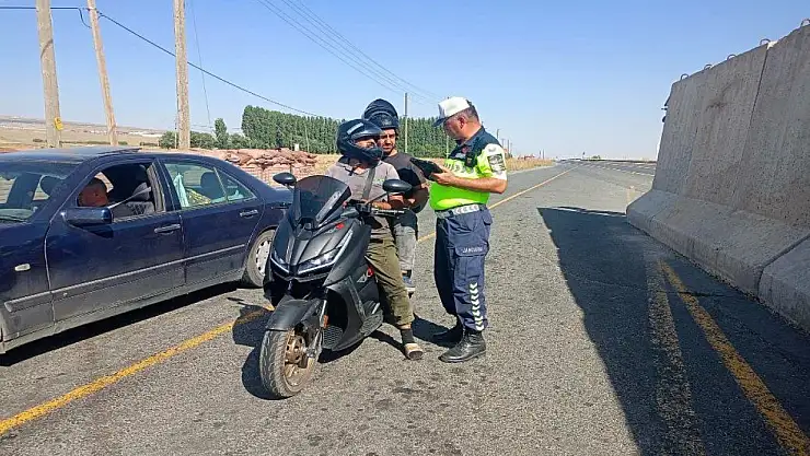 Ağrı'da trafik kontrollerinde çarpıcı sonuçlar: 1.203 kişi denetlendi