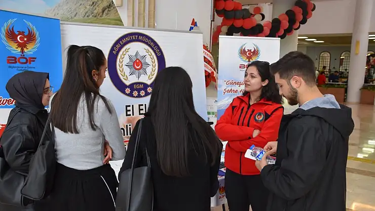 Ağrı'da üniversite öğrencileri terör örgütlerinin tuzakları konusunda bilgilendirildi