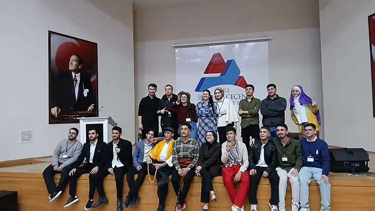 Ağrı'da üniversite öğrencileri sanatı sosyal sorumlulukla buluşturdu