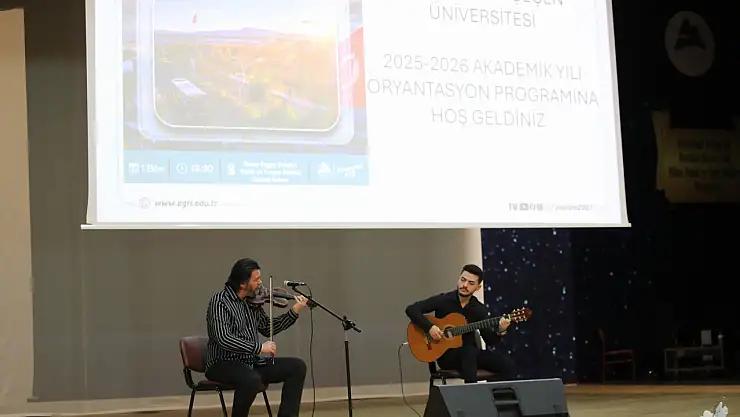 Ağrı'da üniversiteye ilk adım: Birinci sınıflar oryantasyonda buluştu