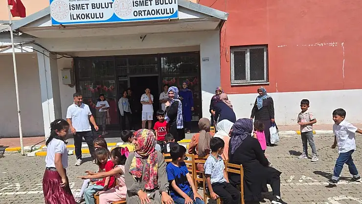 Ağrı'da veliler ve öğrenciler aynı etkinlikte buluştu