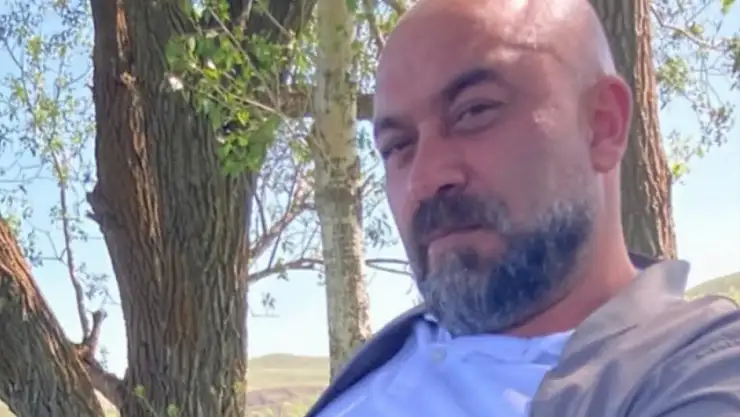 Ağrı'da virajı alamayan köy muhtarı hayatını kaybetti