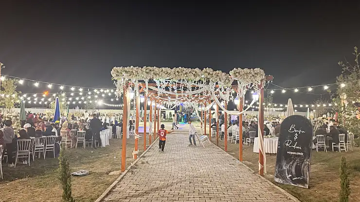 Ağrı'da yaz düğünleri açık havada canlanıyor