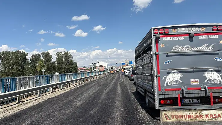 Ağrı'da yol çalışmasına sürücü tepkisi