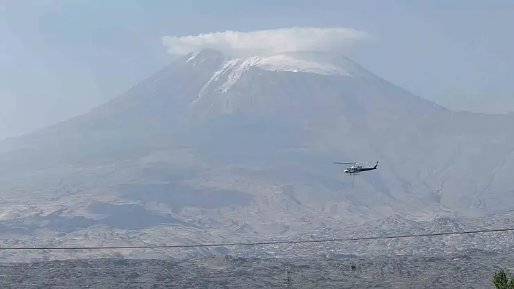 Ağrı Dağı eteklerinde TEİAŞ'tan helikopterli hat güvenliği