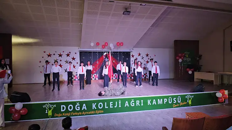 Ağrı Doğa Koleji, 29 Ekim Cumhuriyet Bayramı'nı coşkuyla kutladı