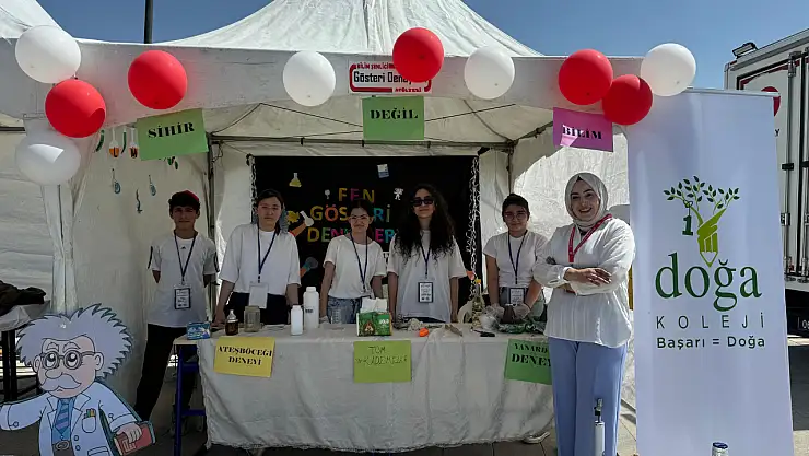 Ağrı Doğa Koleji öğrencileri bilimi sokağa taşıdı