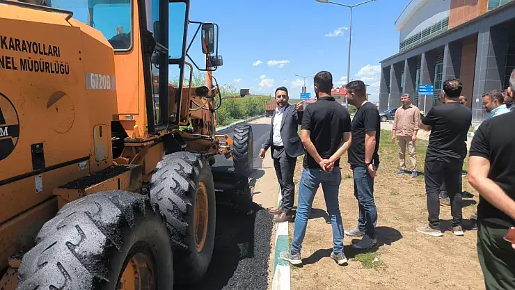 Ağrı Eğitim ve Araştırma Hastanesi'nde asfalt çalışması başladı