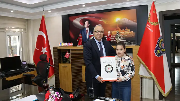 Ağrı Emniyet Müdürü İpar 23 Nisan'da koltuğunu Ela'ya devretti