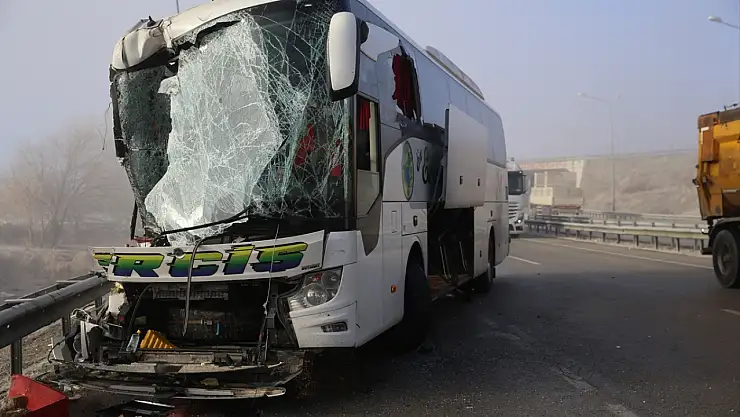 Ağrı-Erzurum karayolunda kaza: 11 yaralı