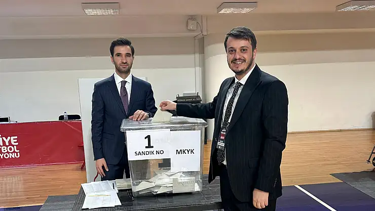 Ağrı gençliği siyasette yerini koruyor