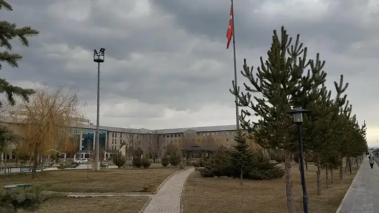 Ağrı İbrahim Çeçen Üniversitesi'ne yeni rektör atandı!