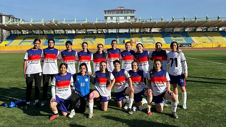 Ağrı kadın futbol takımı evinde Van ile puanları paylaştı