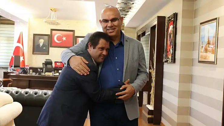 Ağrı'nın sevilen yüzü Emin, Vali Koç'un misafiri oldu