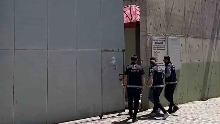 Ağrı polisinden başarılı operasyon: 12 firari hükümlü yakalandı