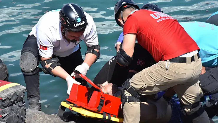 Ağrı UMKE ekibi Van'daki tatbikatta yer aldı