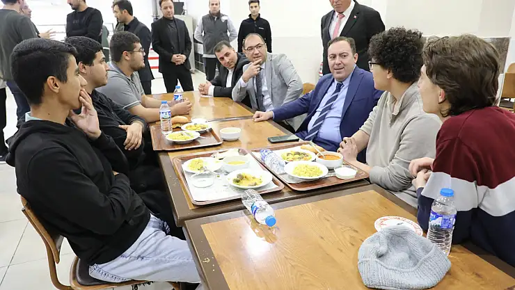 Ağrı Vali Yardımcısı Karataş'tan yurtlarda inceleme
