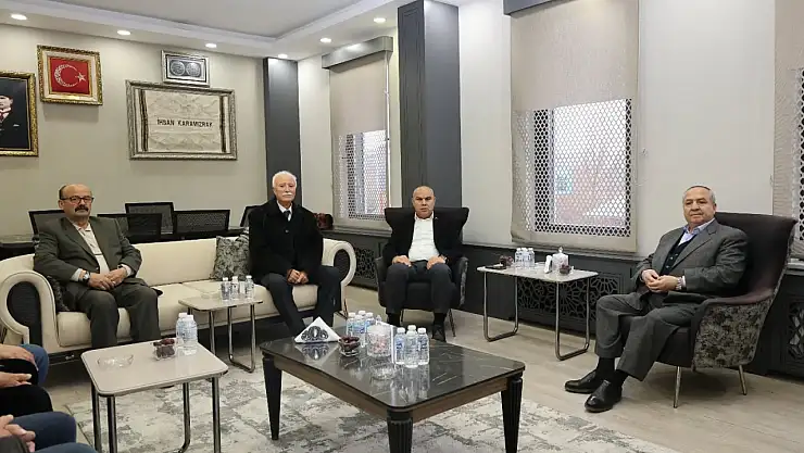 Ağrı Valisi Koç, Yakup Karamızrak'ın vefatı dolayısıyla taziye ziyaretinde bulundu